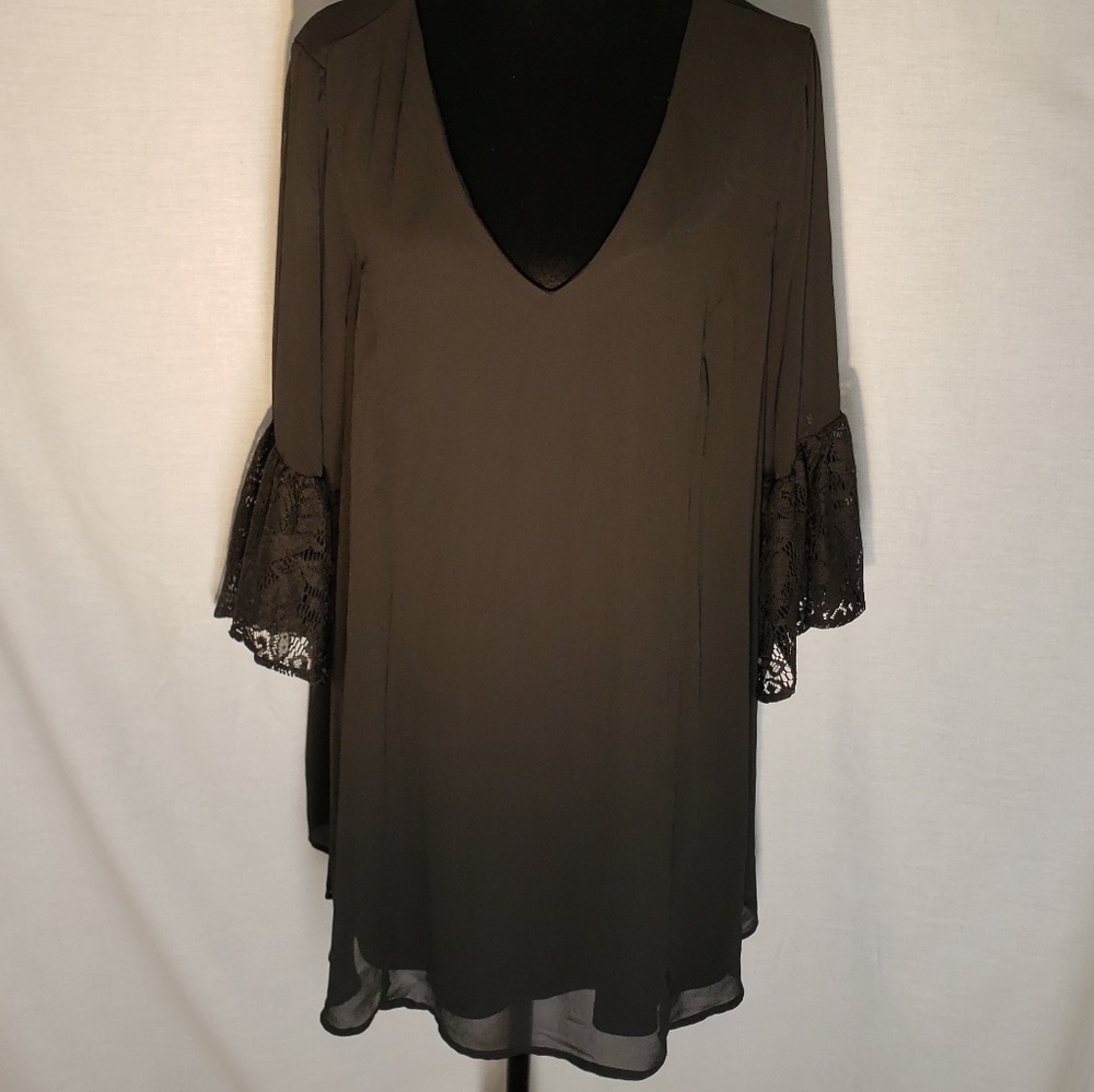 Torrid Top - Picture 4 of 6